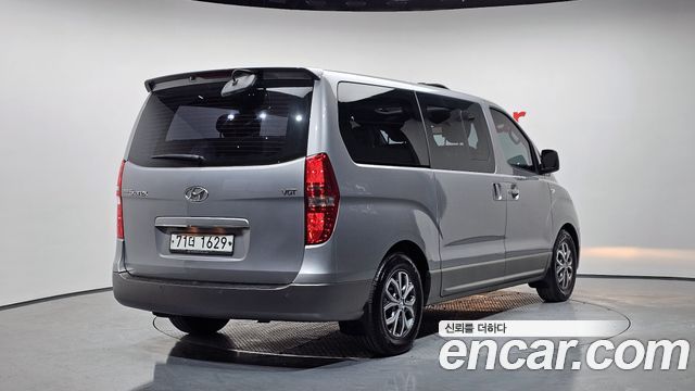 Hyundai Starex 2016 thumb 3