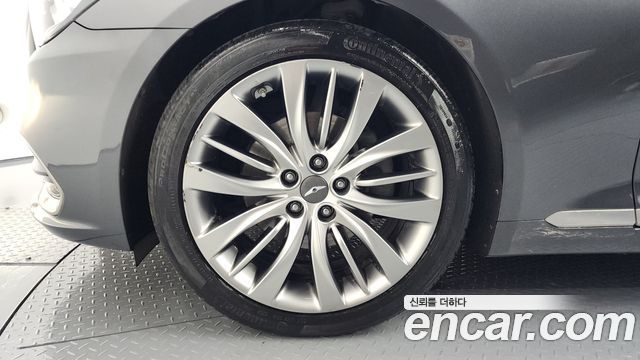 Genesis G80 2017 thumb 5