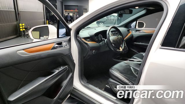 Lincoln MKC 2019 thumb 11