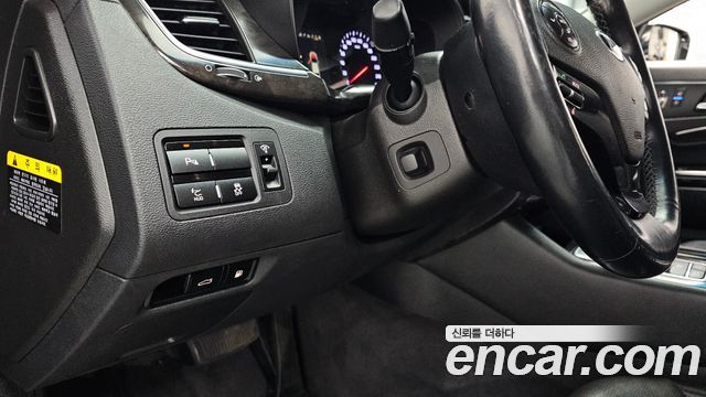 Kia K9 2015 thumb 12
