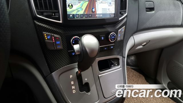 Hyundai Starex 2016 thumb 10