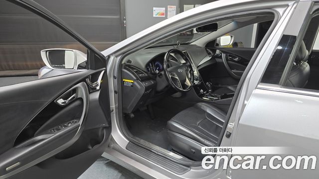 Hyundai Grandeur 2011 thumb 11
