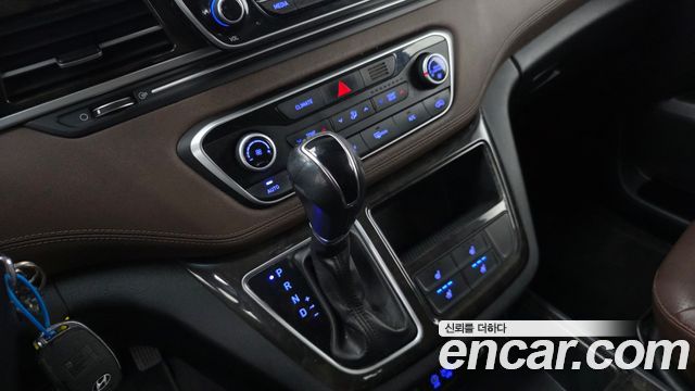 Hyundai Starex 2018 thumb 9