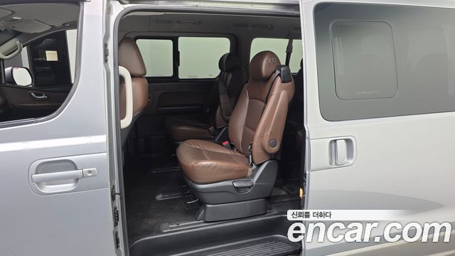 Hyundai Starex 2018 thumb 11