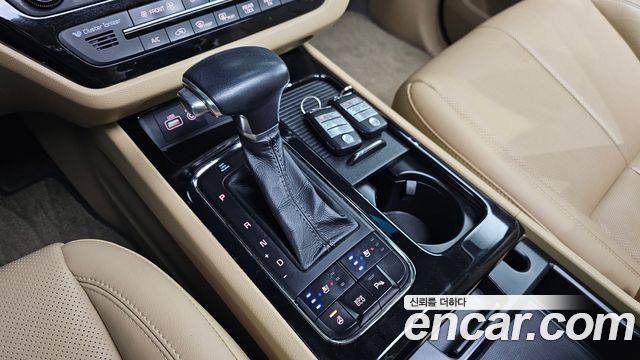 Kia Carnival 2016 thumb 9