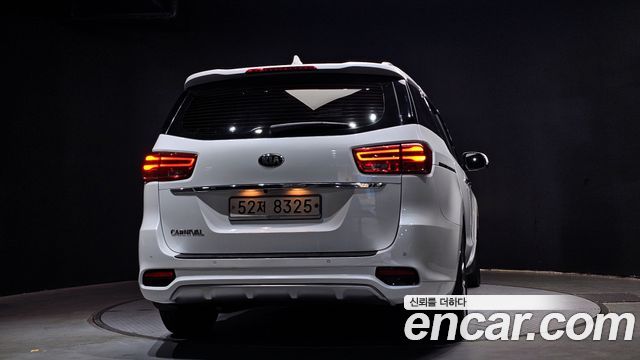 Kia Carnival 2019 thumb 5