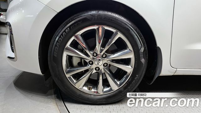 Kia Carnival 2019 thumb 6
