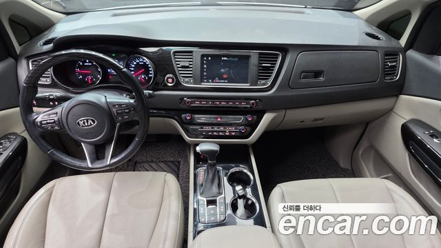 Kia Carnival 2019 thumb 8