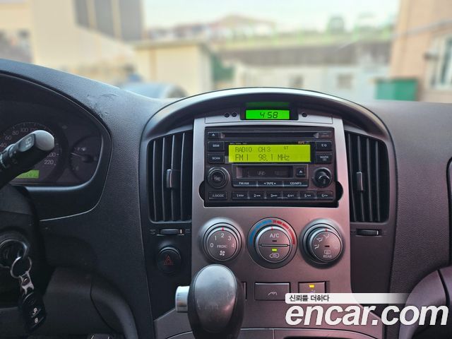 Hyundai Starex 2011 thumb 9