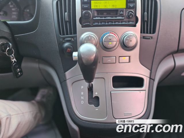 Hyundai Starex 2011 thumb 10
