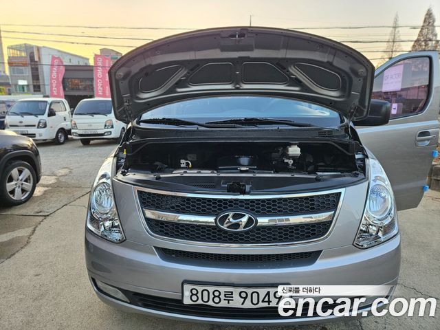 Hyundai Starex 2011 thumb 11