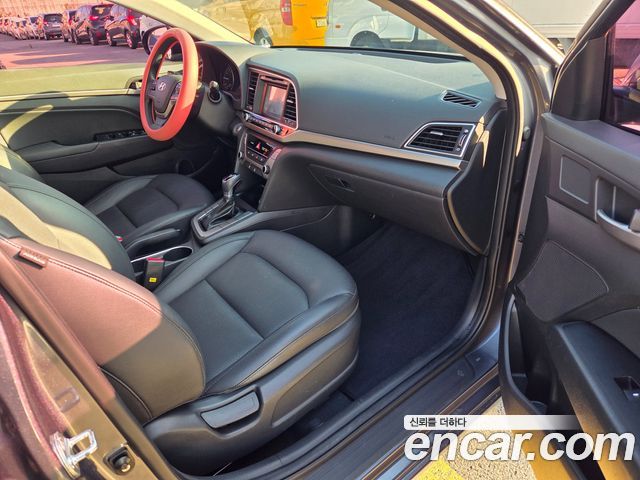 Hyundai Avante 2017 thumb 7