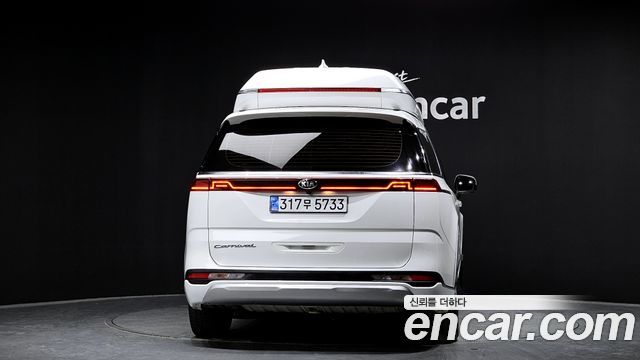 Kia Carnival 2021 thumb 5