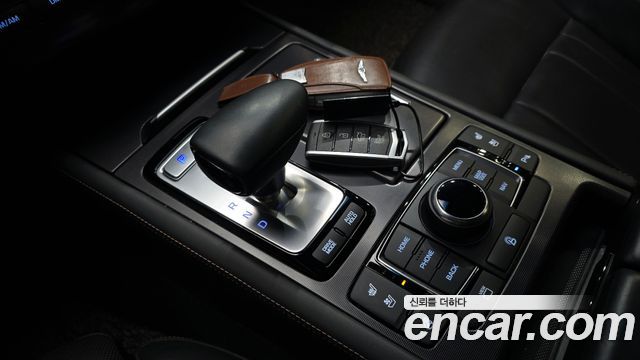 Genesis G80 2017 thumb 9