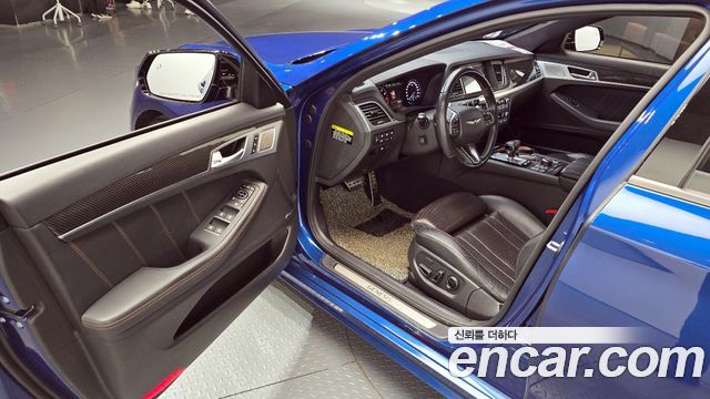Genesis G80 2017 thumb 10