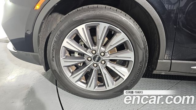 Lincoln Corsair 2020 thumb 6