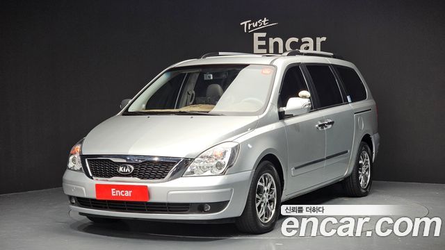 Kia Carnival 2013 thumb 2