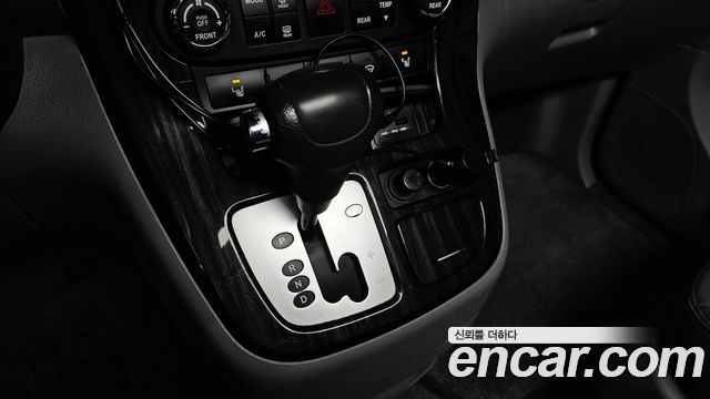 Kia Carnival 2013 thumb 9
