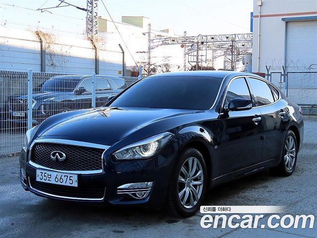 Infiniti Q70 2019 thumb 3