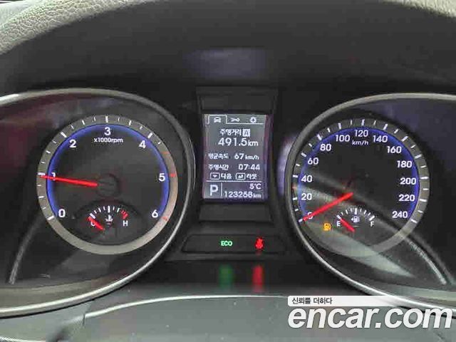 Hyundai Santa Fe 2014 thumb 9