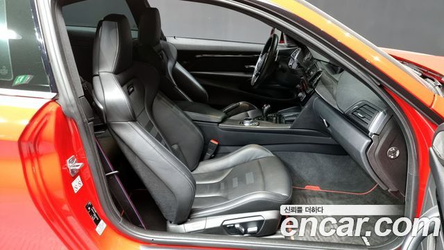 BMW M4 2019 thumb 12