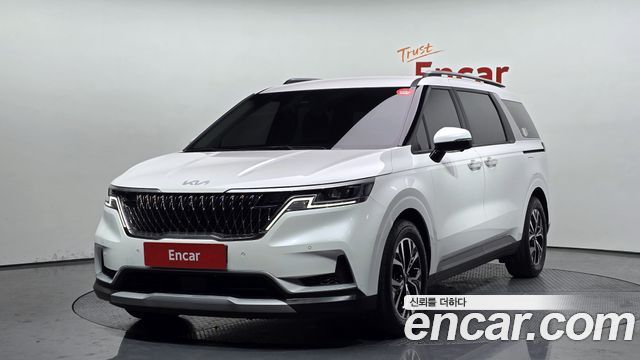 Kia Carnival 2023 thumb 2