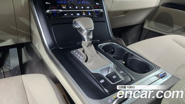 Kia Carnival 2023 thumb 10