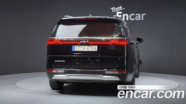 Kia Carnival 2022 thumb 5