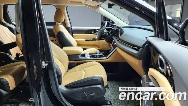 Kia Carnival 2022 thumb 10