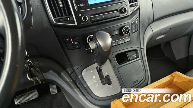 Hyundai Starex 2019 thumb 10