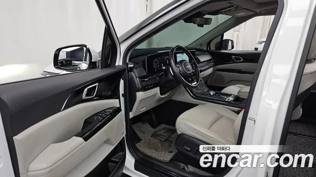 Kia Carnival 2022 thumb 10