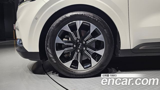 Kia Carnival 2022 thumb 6