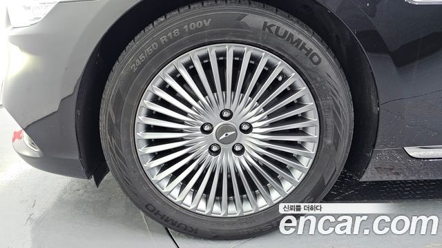 Genesis G90 2019 thumb 5