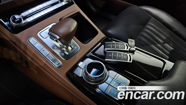 Genesis G90 2019 thumb 9