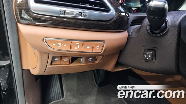 Genesis G90 2019 thumb 11