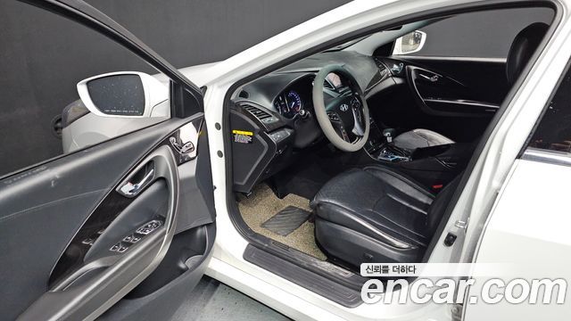 Hyundai Grandeur 2015 thumb 11