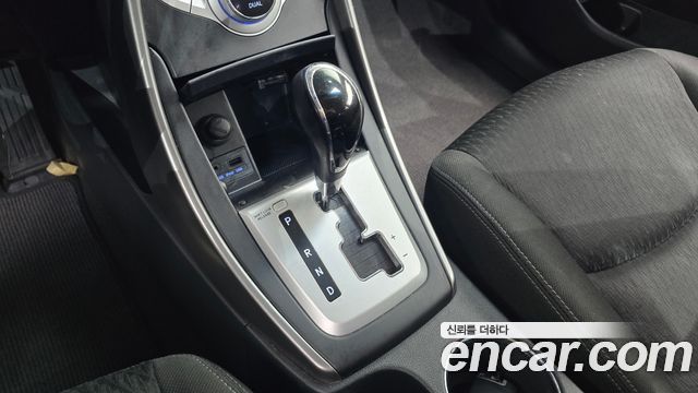Hyundai Avante 2012 thumb 10