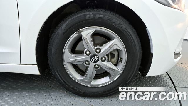 Hyundai Avante 2016 thumb 6