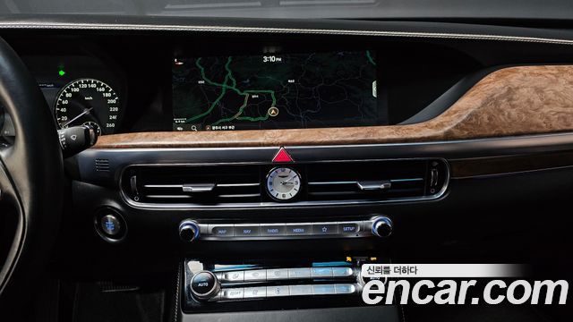Genesis G90 2019 thumb 12