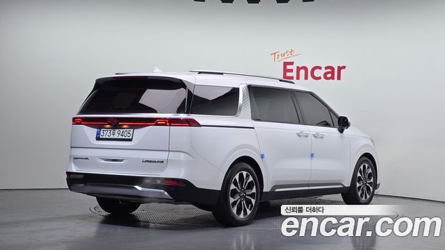 Kia Carnival 2021 thumb 3