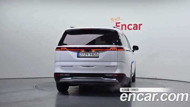 Kia Carnival 2021 thumb 5