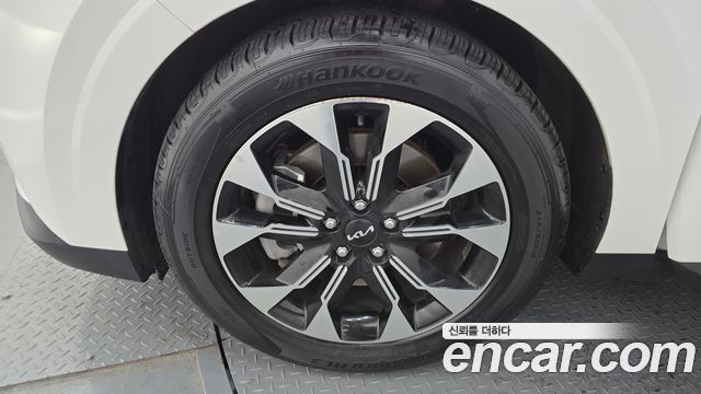 Kia Carnival 2021 thumb 6