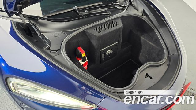 McLaren GT 2019 thumb 6