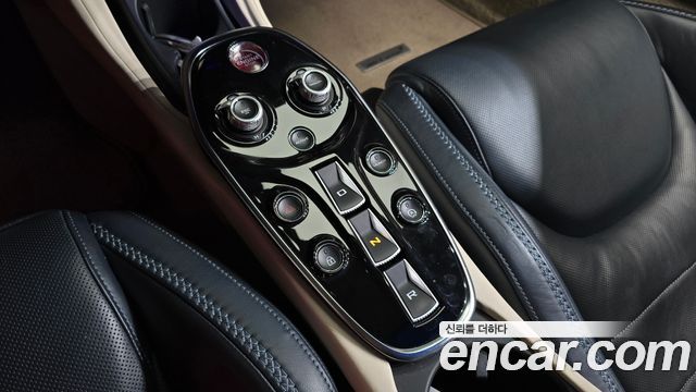 McLaren GT 2019 thumb 9
