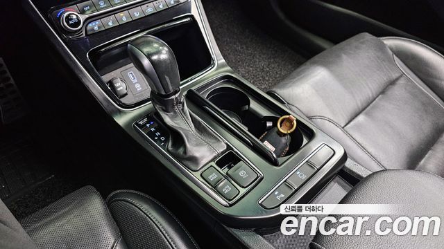 Hyundai Grandeur 2017 thumb 9