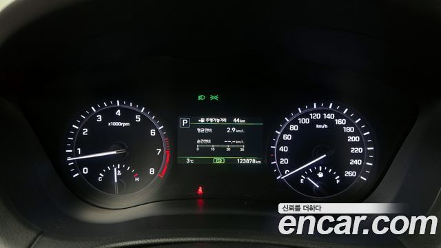 Genesis G80 2016 thumb 9