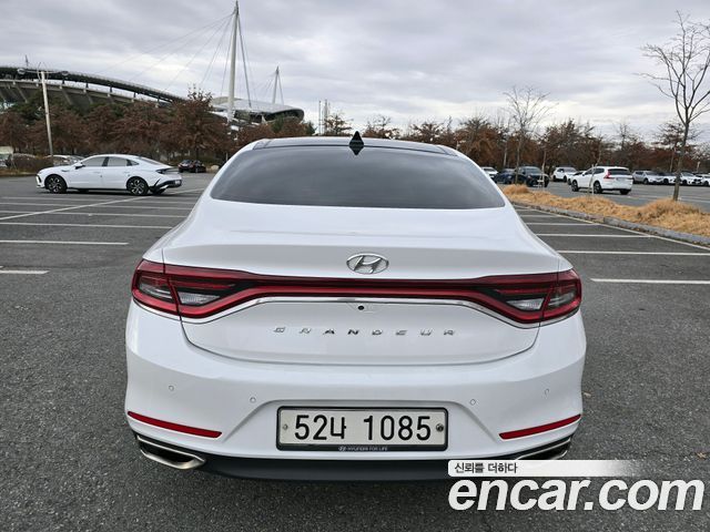 Hyundai Grandeur 2017 thumb 4