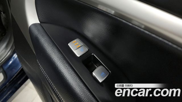 Genesis G70 2021 thumb 11