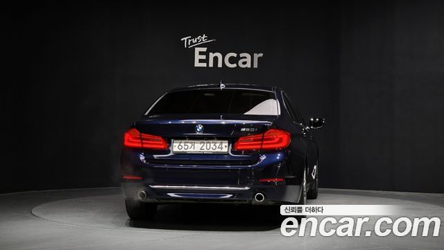 BMW 5 серии 2019 thumb 5