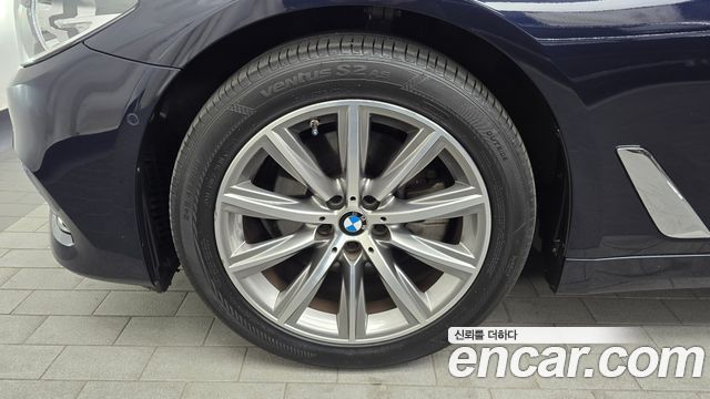 BMW 5 серии 2019 thumb 6